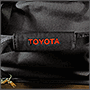 Вышивка логотипа Toyota на ручке сумки